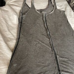 Lululemon long crop size 8